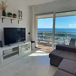 Atico Con Gran Terraza Y Vistas Al Mar *
